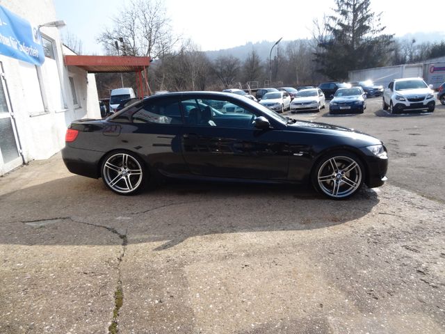 Fahrzeugabbildung BMW 325i/M-Paket/Xenon/Leder/2.Hd/Navi/19-Zoll/VollS