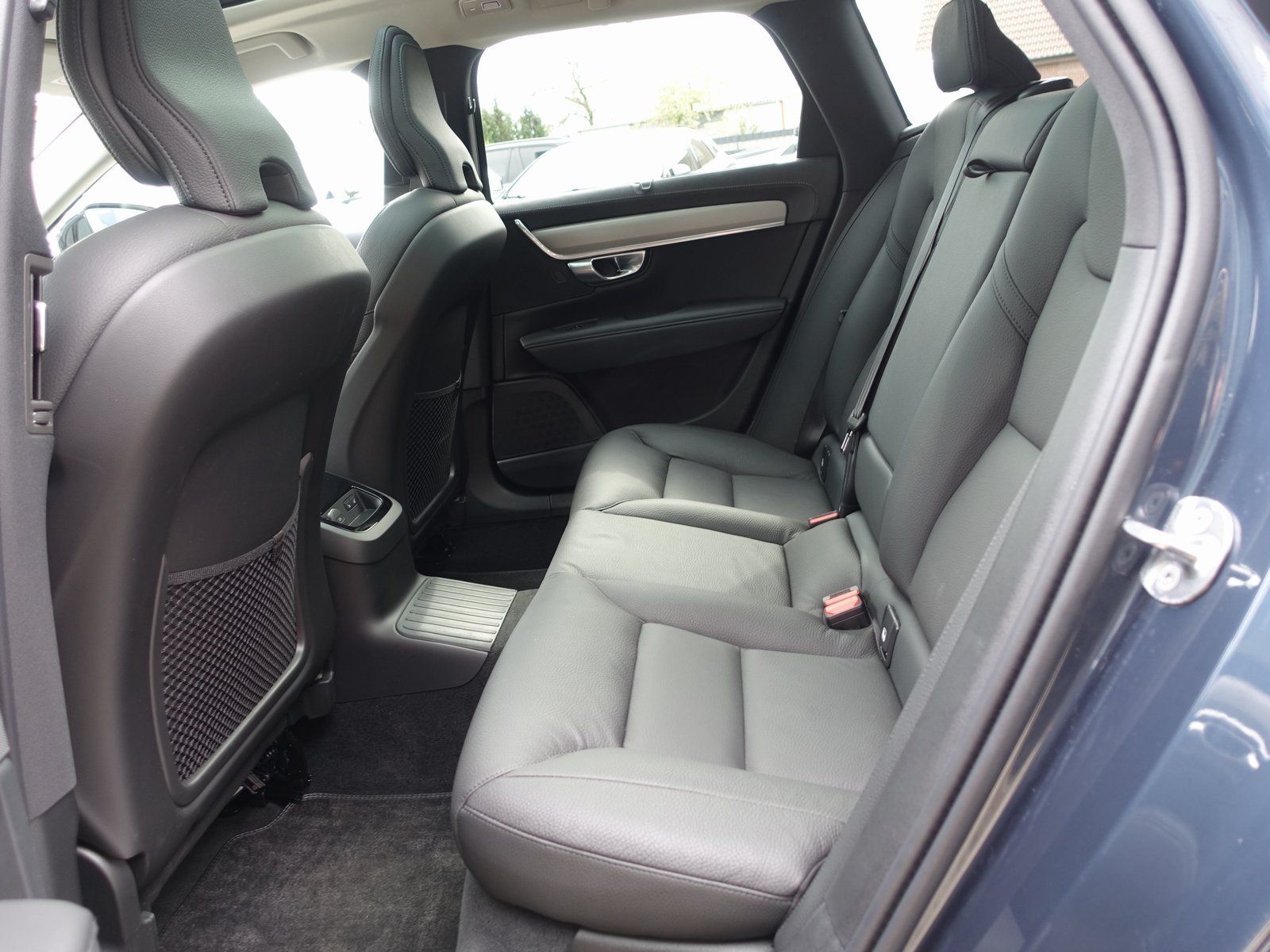 Volvo V90 Plus Dark T6 AWD Plug-in/HeadUp/360°Cam foto 12