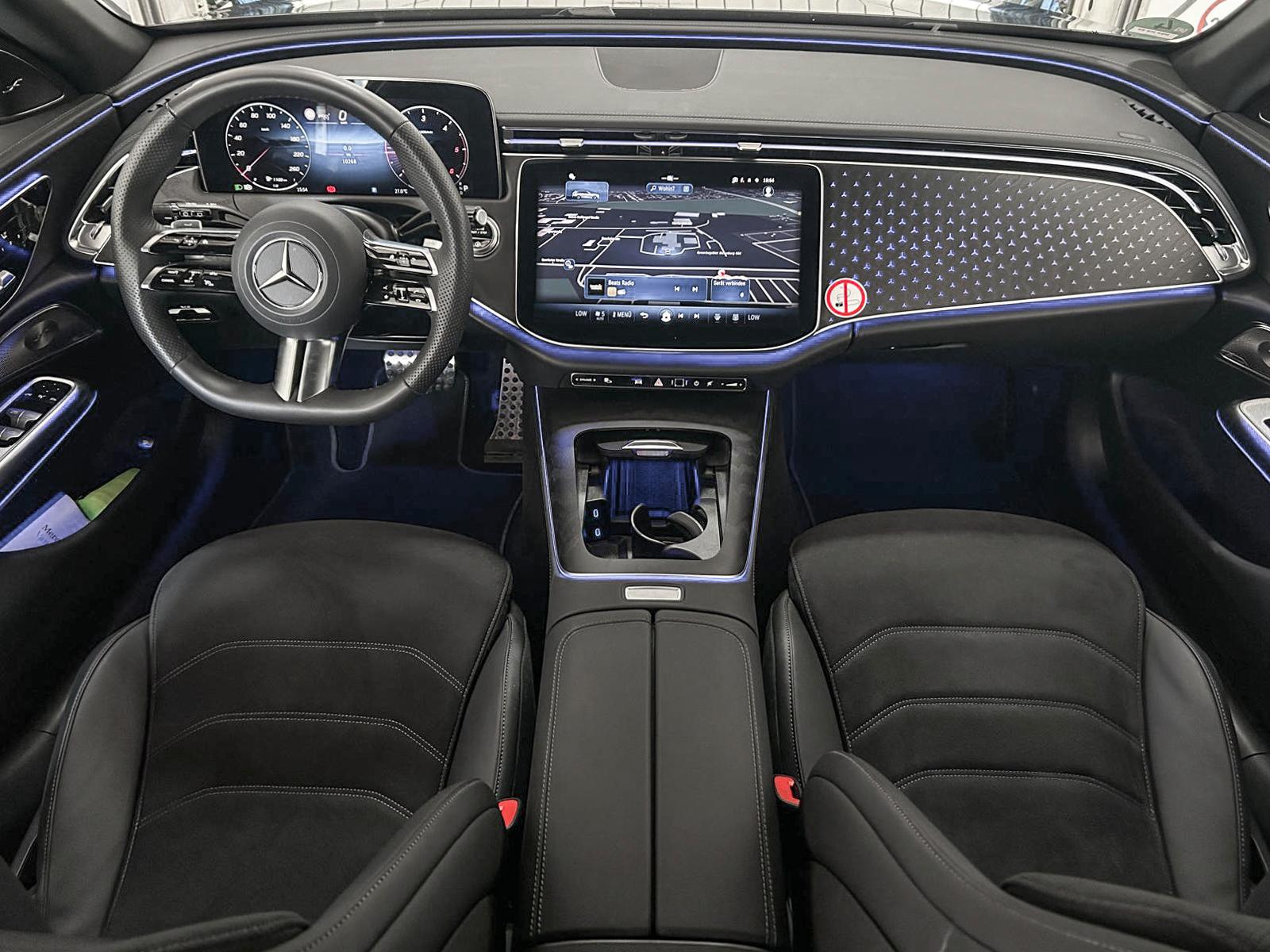 Mercedes-Benz E 220 d T AMG MBUX+360°+DIG-LED+Pano+AHK+Distron
