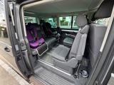 Volkswagen T5 2.0 California Beach Camper  - Volkswagen T5 California: Camper