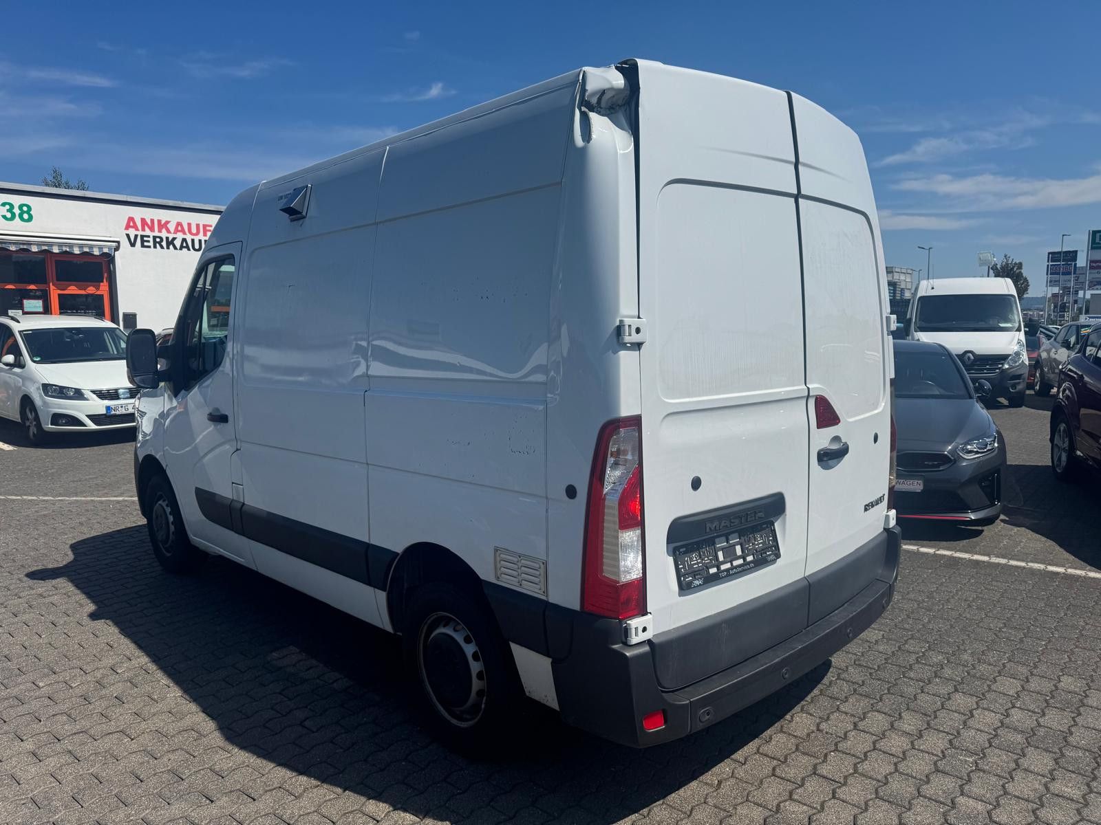 Fahrzeugabbildung Renault Master III Kasten L1H2 HKa 3,5t/1.HAND/TEMPOMAT