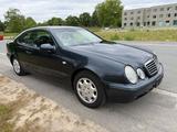 Mercedes-Benz Mercedes CLK 200 - Mercedes-Benz CLK 200