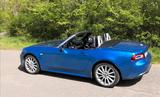 Fiat 124 Spider 1.4 MultiAir Turbo Lusso - blaue Fiat 124 Spider