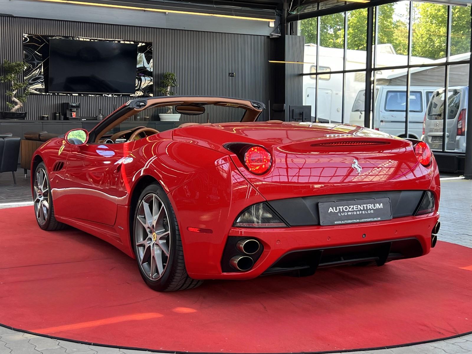 FERRARI CALIFORNIA F1 CAM / GPS / LED / | 489 ch | BVA