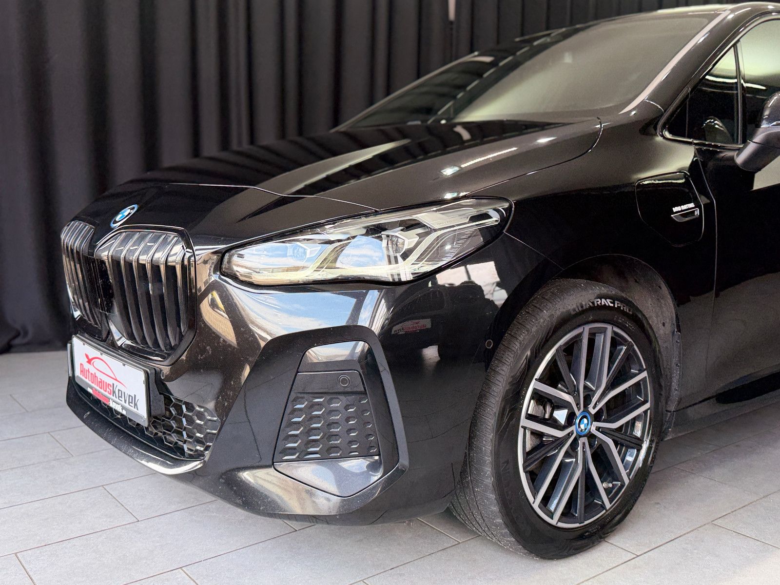 Fahrzeugabbildung BMW 225e Active Tourer xDrive MSport|HIFI|AHK|WIDES