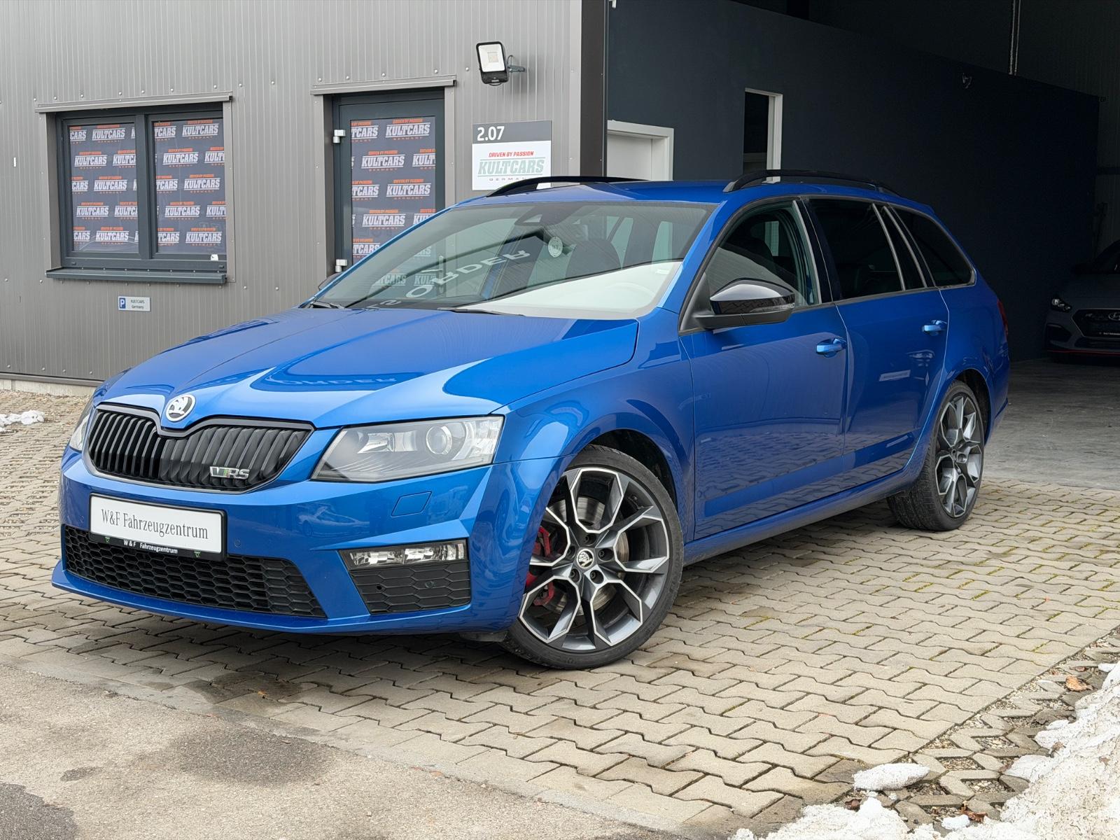 Skoda Octavia Combi RS|Standheiz.|Kamera|8 Fach|