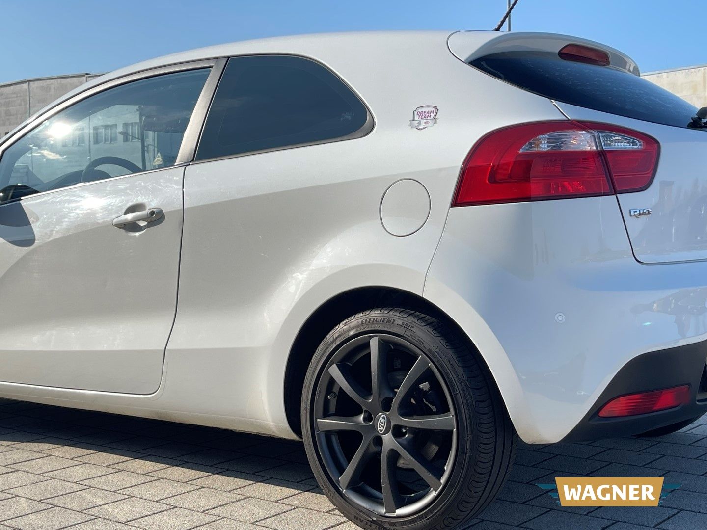 Fahrzeugabbildung Kia Rio Dream Team 1.4 Automatik Klimaautomatik
