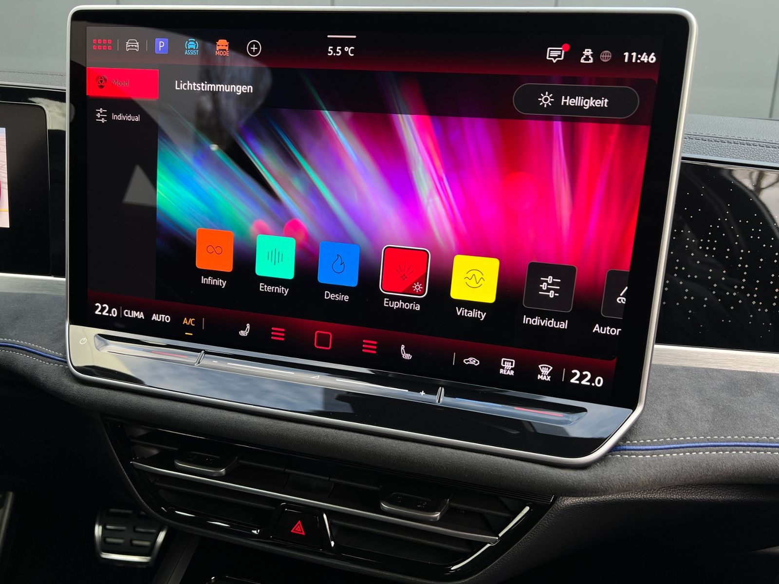 Fahrzeugabbildung Volkswagen Passat Variant R-Line 2.0 TDI DSG 4MOTION *AHK,