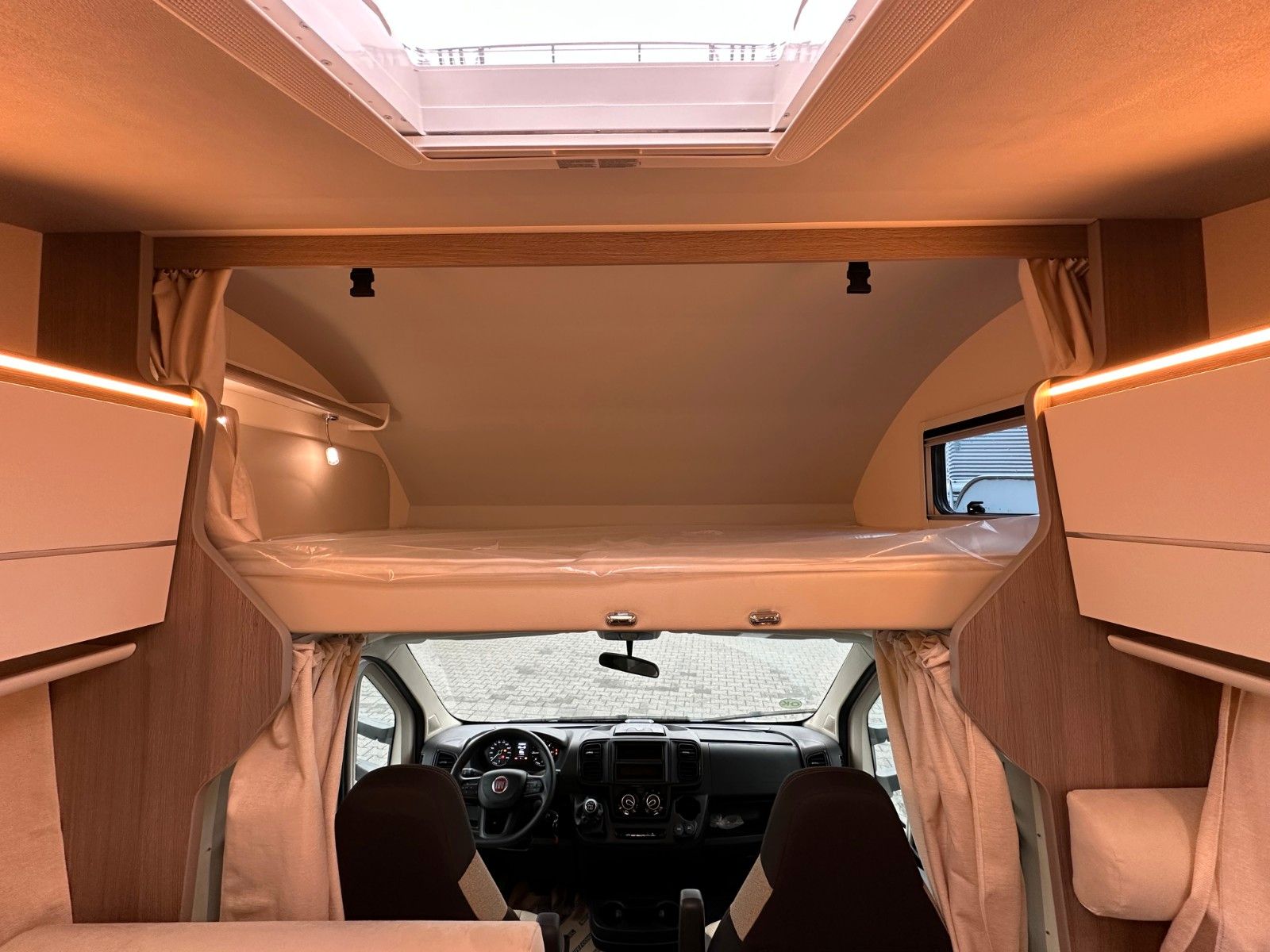 Fahrzeugabbildung XGO DYNAMIC 39 -SPRING SALE