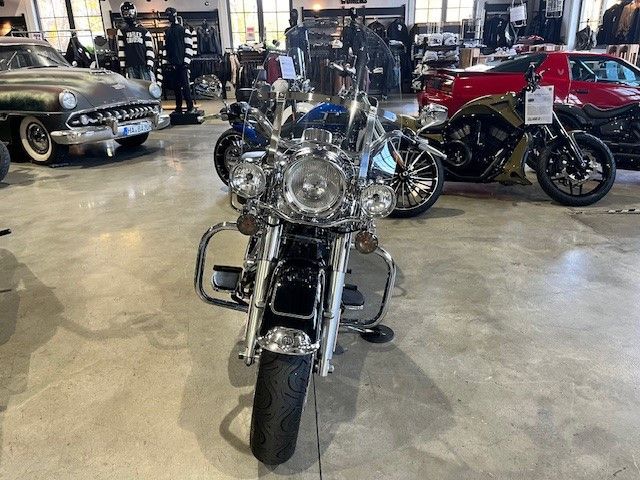 Fahrzeugabbildung Harley-Davidson FLHRC Road King Classic