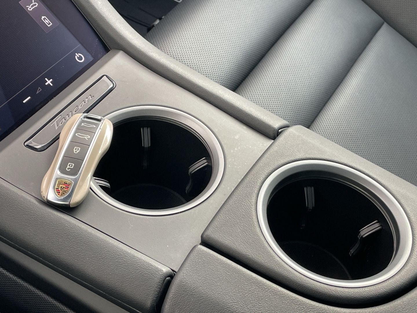 Taycan Sport Turismo Plus Approved/Pano/Bose/Air