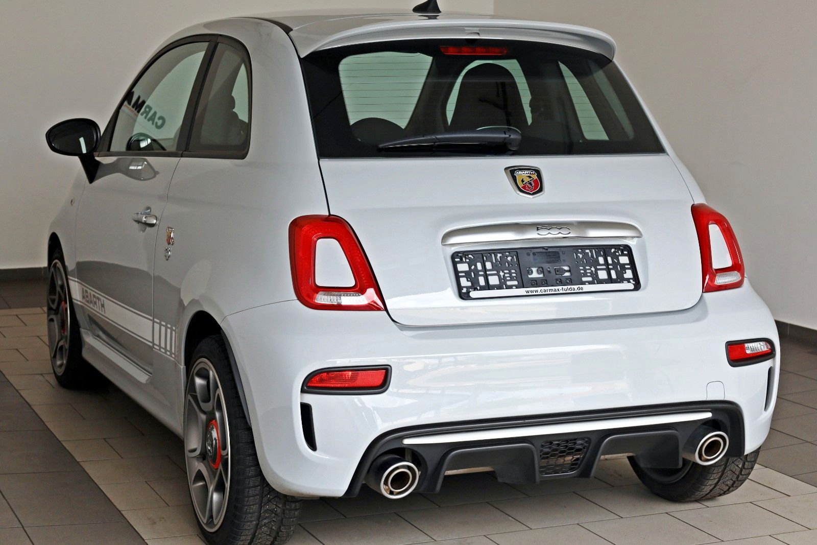 Fahrzeugabbildung Abarth 500 595 Kit ESTETICO ,Navi, MirrorLink, LM19"+WR