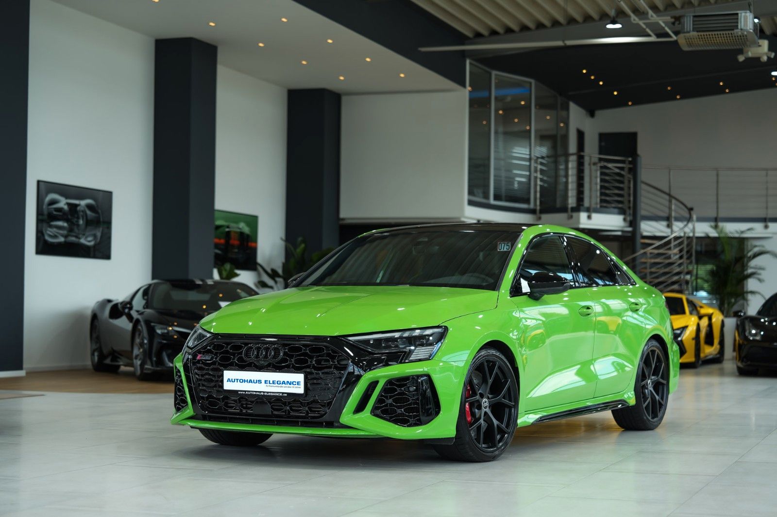 AUDI RS3 Lim. quattro*RS-SITZE*MATRIX*B&amp;O*PANO*KAMERA