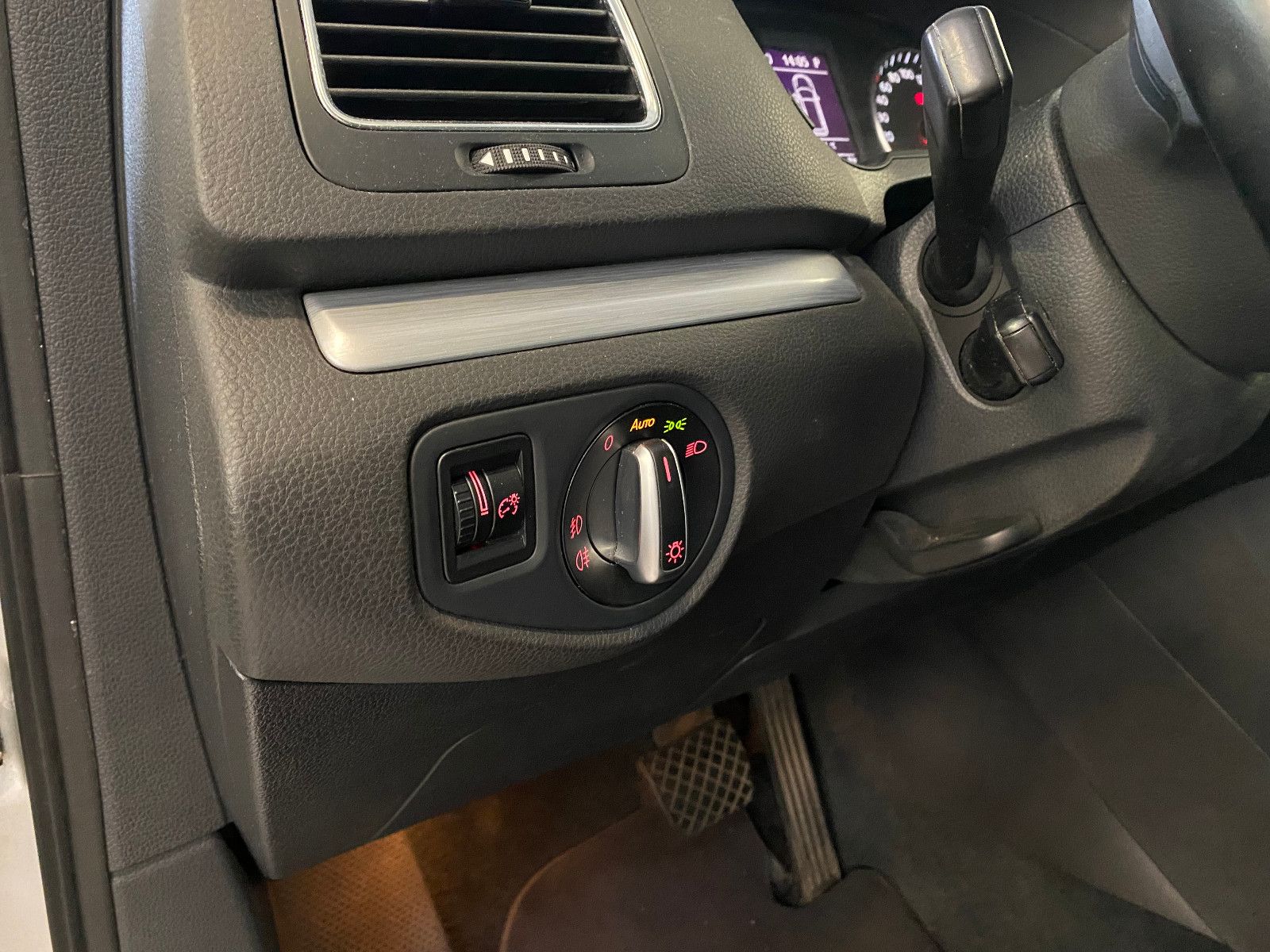 Fahrzeugabbildung Volkswagen Sharan Highline TDI DSG AHK DCC Pano Xenon Sthz