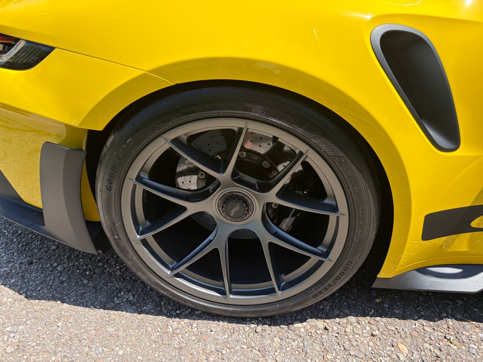 PORSCHE 992 16