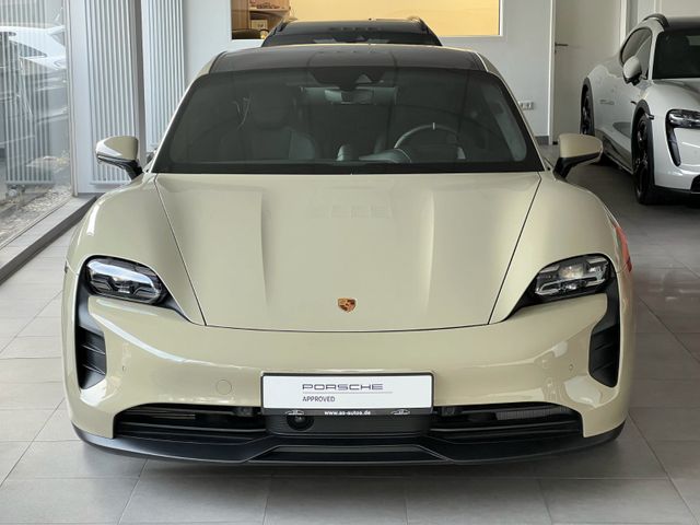 Porsche Taycan GTS Hockenheim Burmester Sunshine Fond-TV