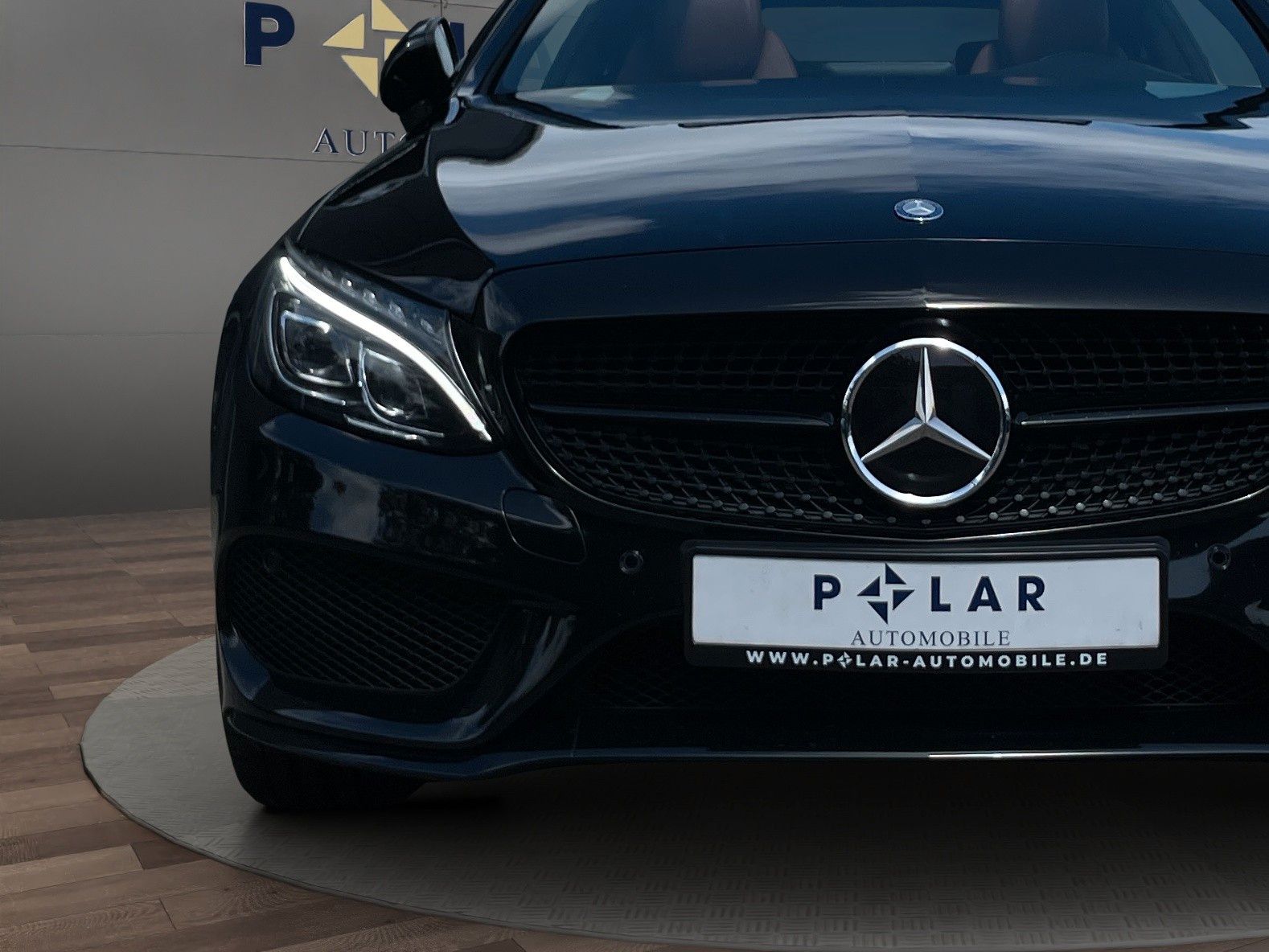 Fahrzeugabbildung Mercedes-Benz C 400 4Matic *AMG-Line*Panorama*Vollleder*Kamera