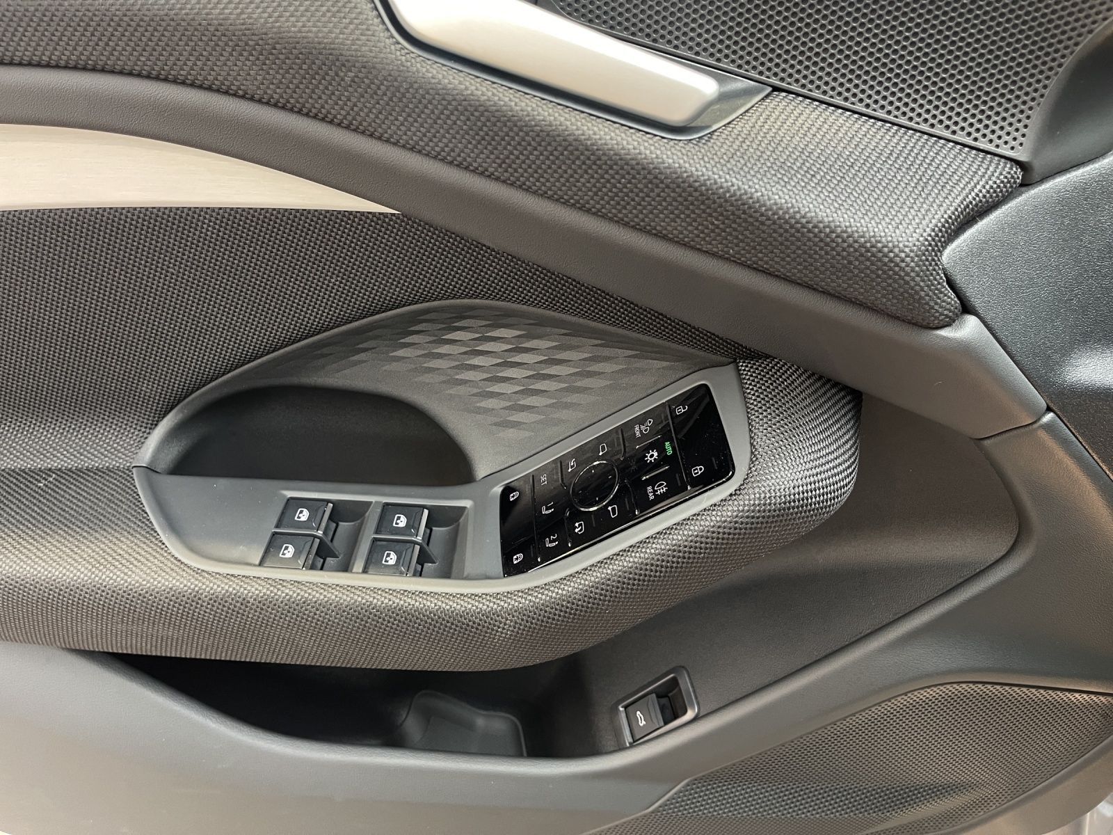 Audi A6 - Bild 8