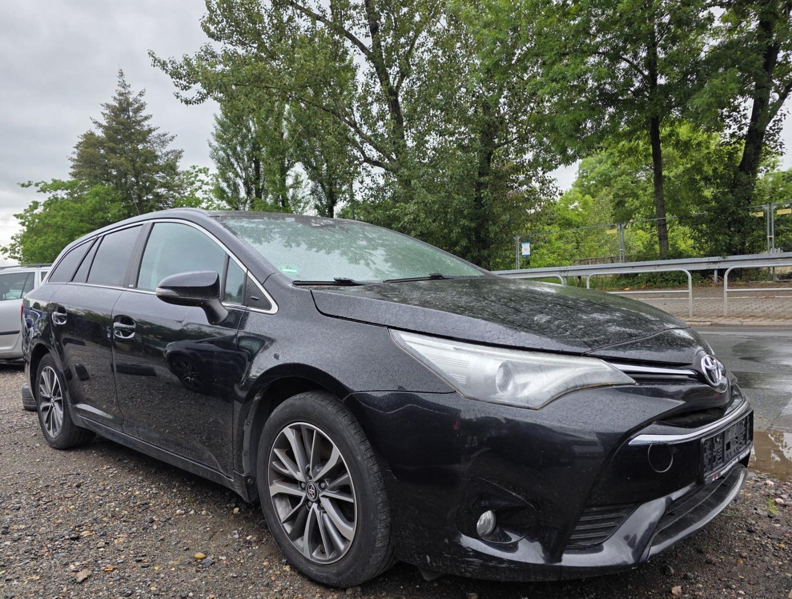 Toyota Avensis Touring Sports Edition-S Kamera Navi