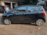 Hyundai i10 Trend blue 1.0 67PS Phantom Black - Hyundai i10: Blue