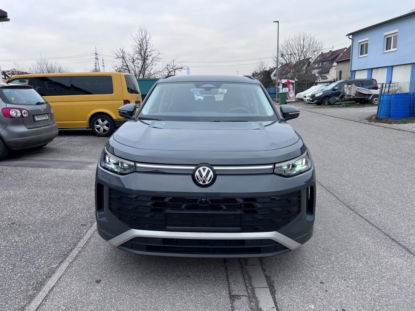 Volkswagen Tayron 1.5eTSI DSG Life 7SP IQ AHK ACC MATRIX 36