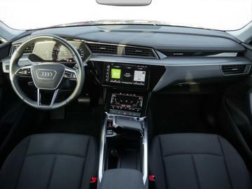 صورة 5 لـ 2023 AUDI Q8 E-TRON