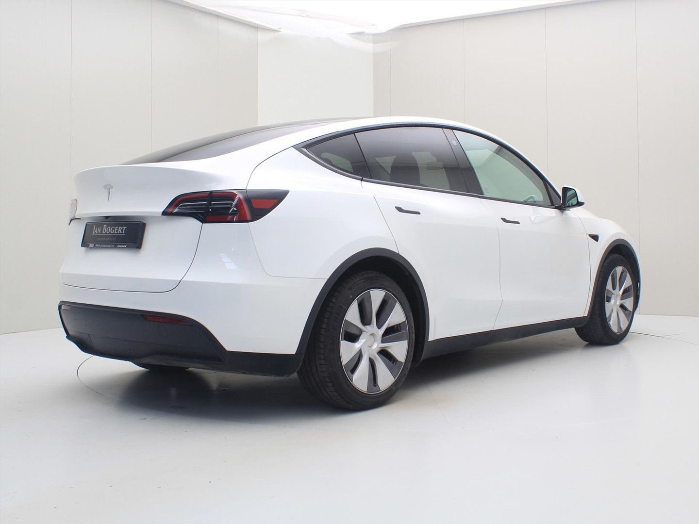 Tesla Model Y Standard RWD Plus 299pk 94.8% SoH [ AMD imagem 2