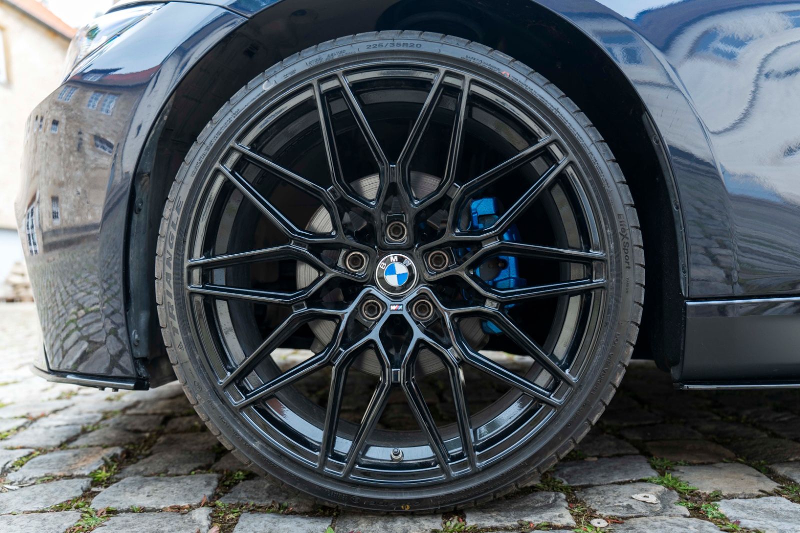 Fahrzeugabbildung BMW 330I M-Performance H&K LED CARPLAY KAM NAV ALC