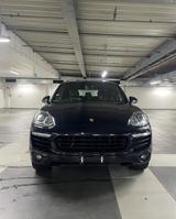 Porsche Cayenne S E-Hybrid | top gepflegt  - Porsche Gebrauchtwagen in Velbert