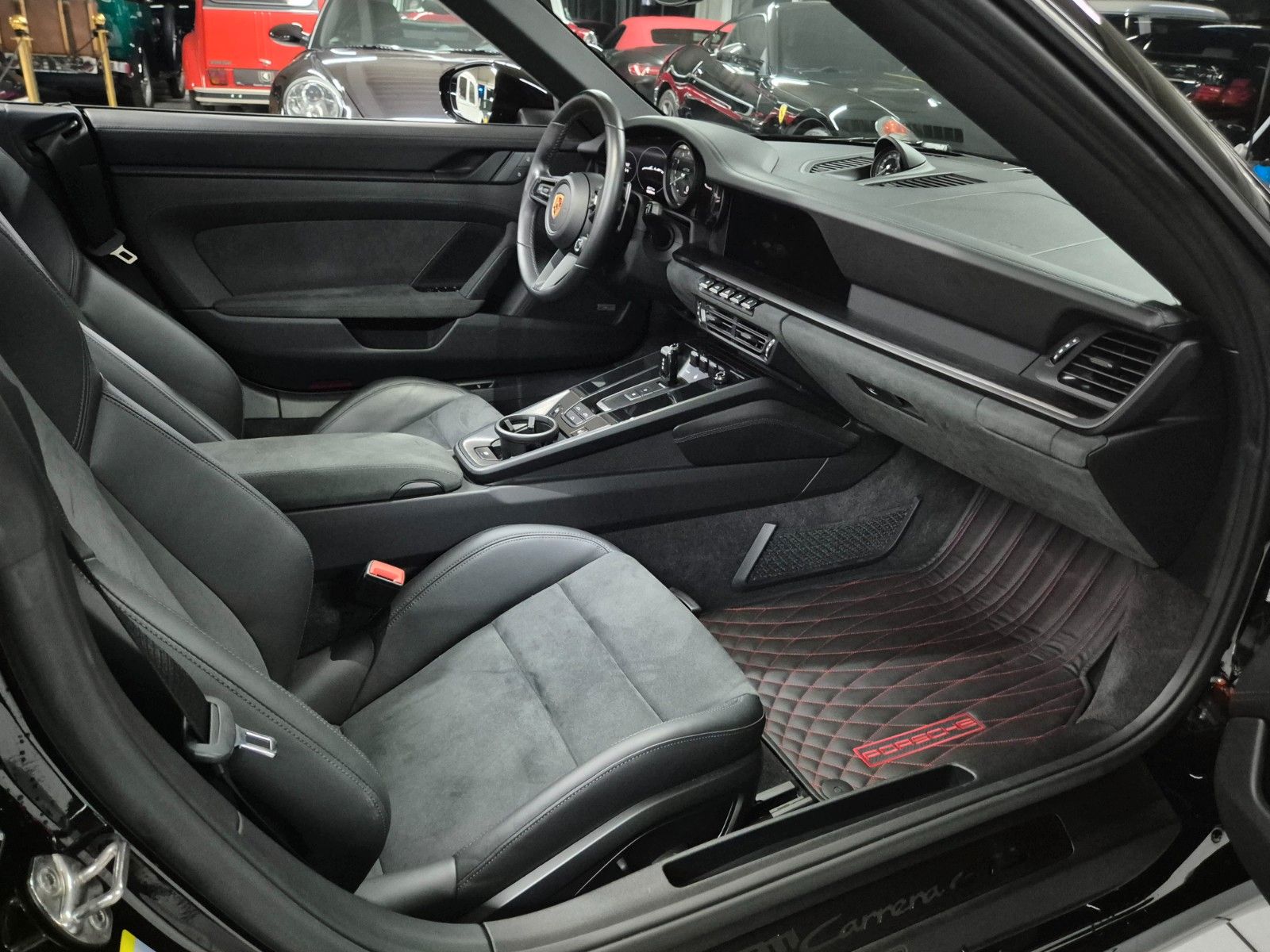 Fahrzeugabbildung Porsche 992 Carrera GTS/Approved 2027/Bose/1A Zustand