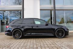 AUDI RS4 Avant quattro/ RS DYNAMIK/ PANO / RS ABGAS AUDI RS4 Avant quattro/ RS DYNAMIK/ PANO / RS ABGAS