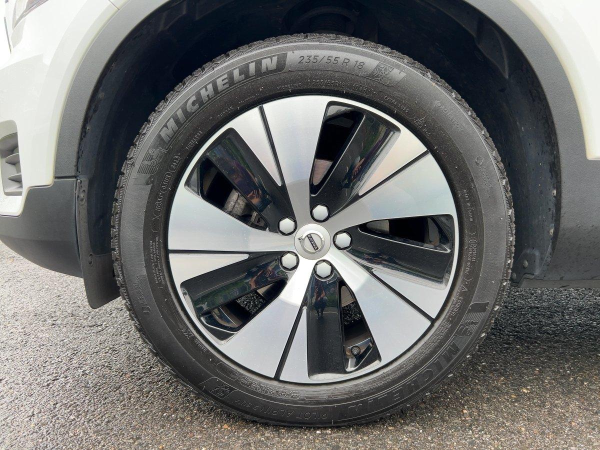 Volvo XC 40 Momentum Pro T3 2WD LED+NAVI+APP+RFK+STH+L