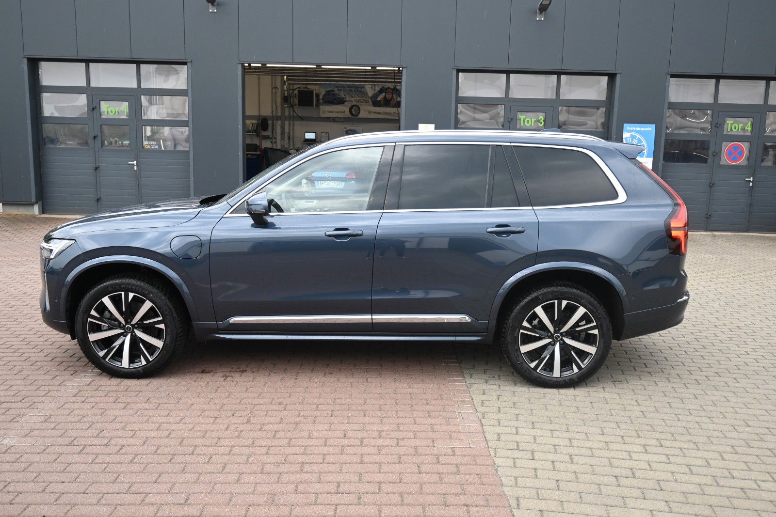 Fahrzeugabbildung Volvo XC90 T8 Ultra Bright AWD*LUFT*AHK*B&W*Massage*