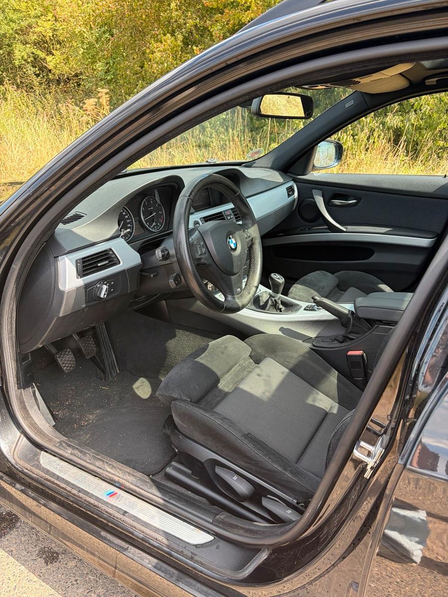 BMW 318 2008 — photo 13
