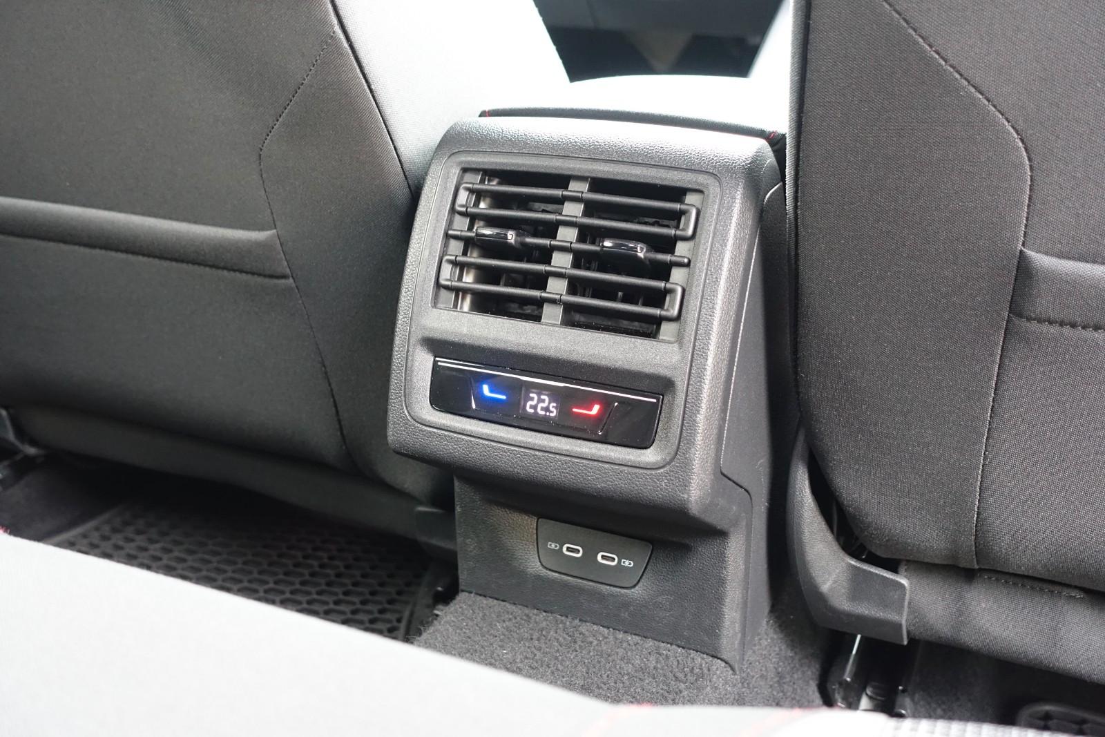 Volkswagen Golf VIII Lim. GTI ACC LED Garantie, миниатюра 30