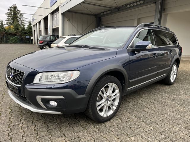 Volvo XC70 Summum AWD*Top Ausstattung*integr.Kindersit