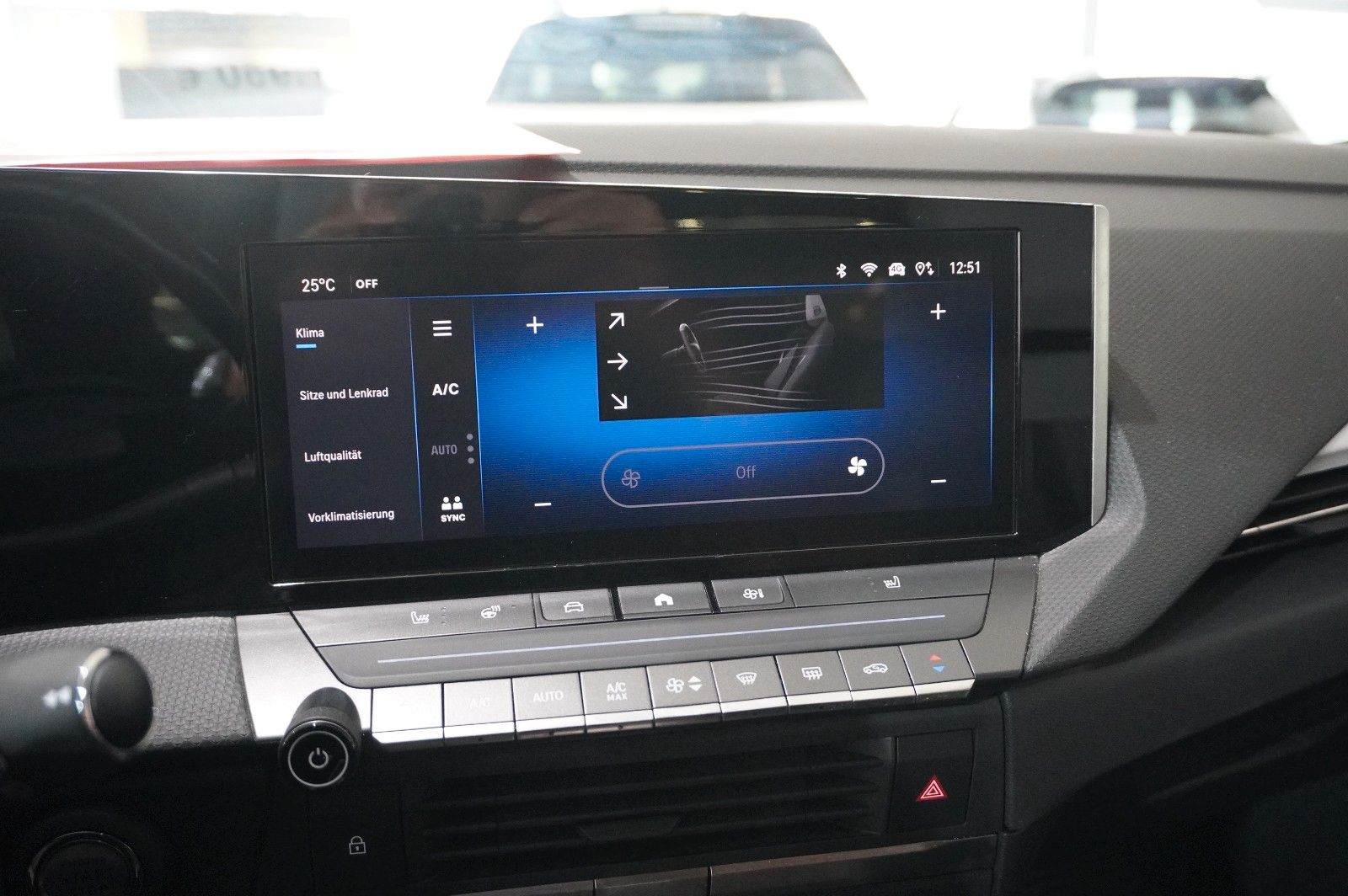Fahrzeugabbildung Opel Astra L Lim. 1.6 HYBRID ELEGANCE NAVI/LED/KAMERA
