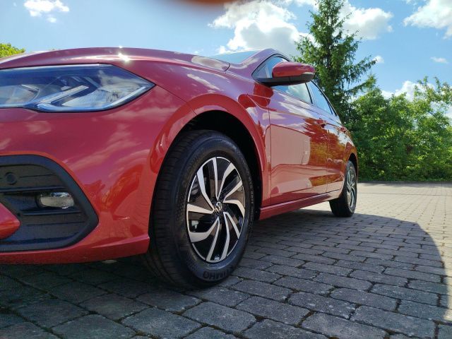Fahrzeugabbildung Volkswagen Polo Life 1.0 BT070 TSIM5F