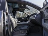 Audi Q8 50 TDI Q 2x S LINE LM23 OPTIKPKT-SCHWARZ+ BuO - mit Diesel-Antrieb: Freisprecheinrichtung, Geländewagen