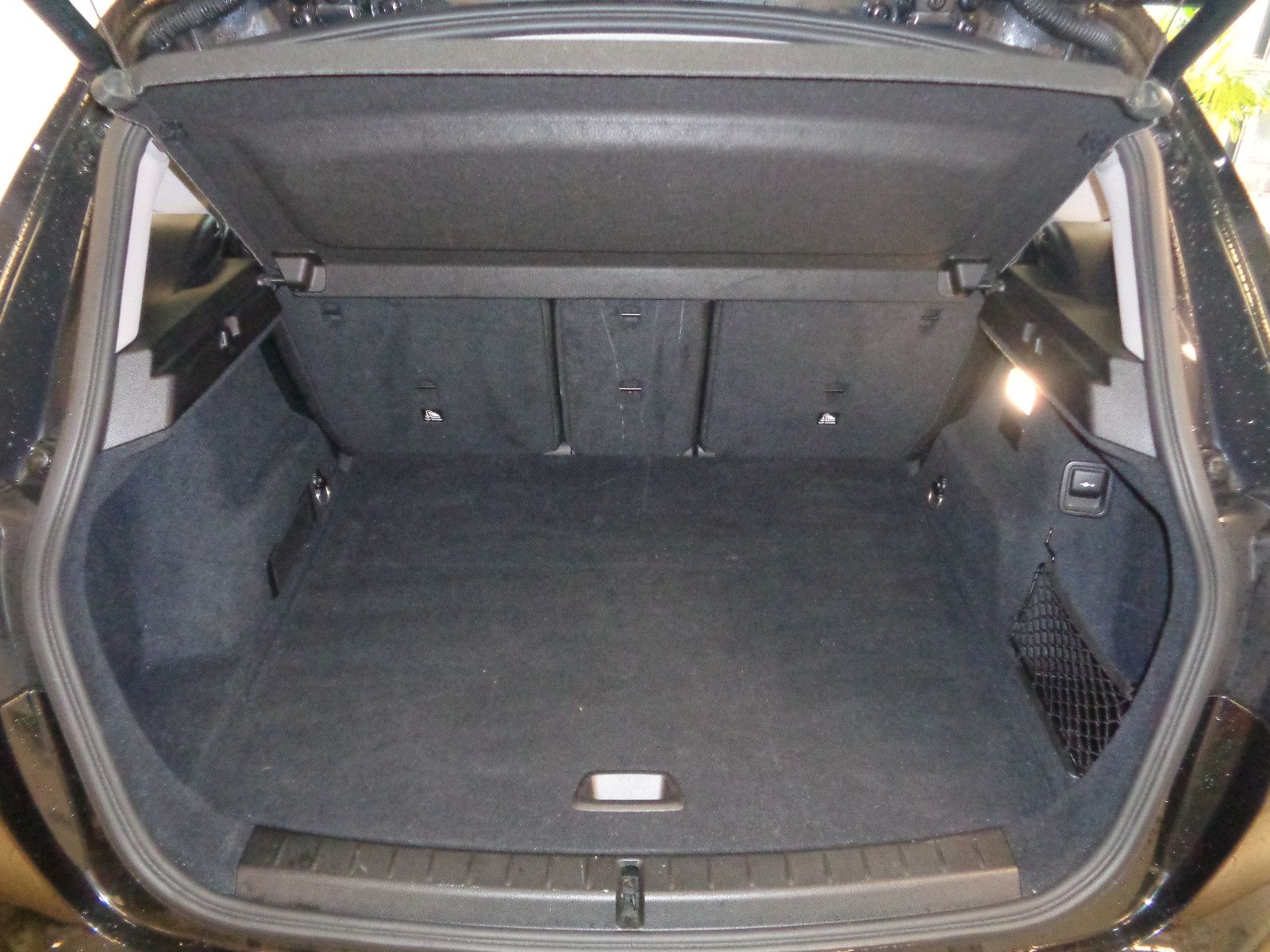 Fahrzeugabbildung BMW 225 Active Tourer 225xe Sport Line / NAVI /