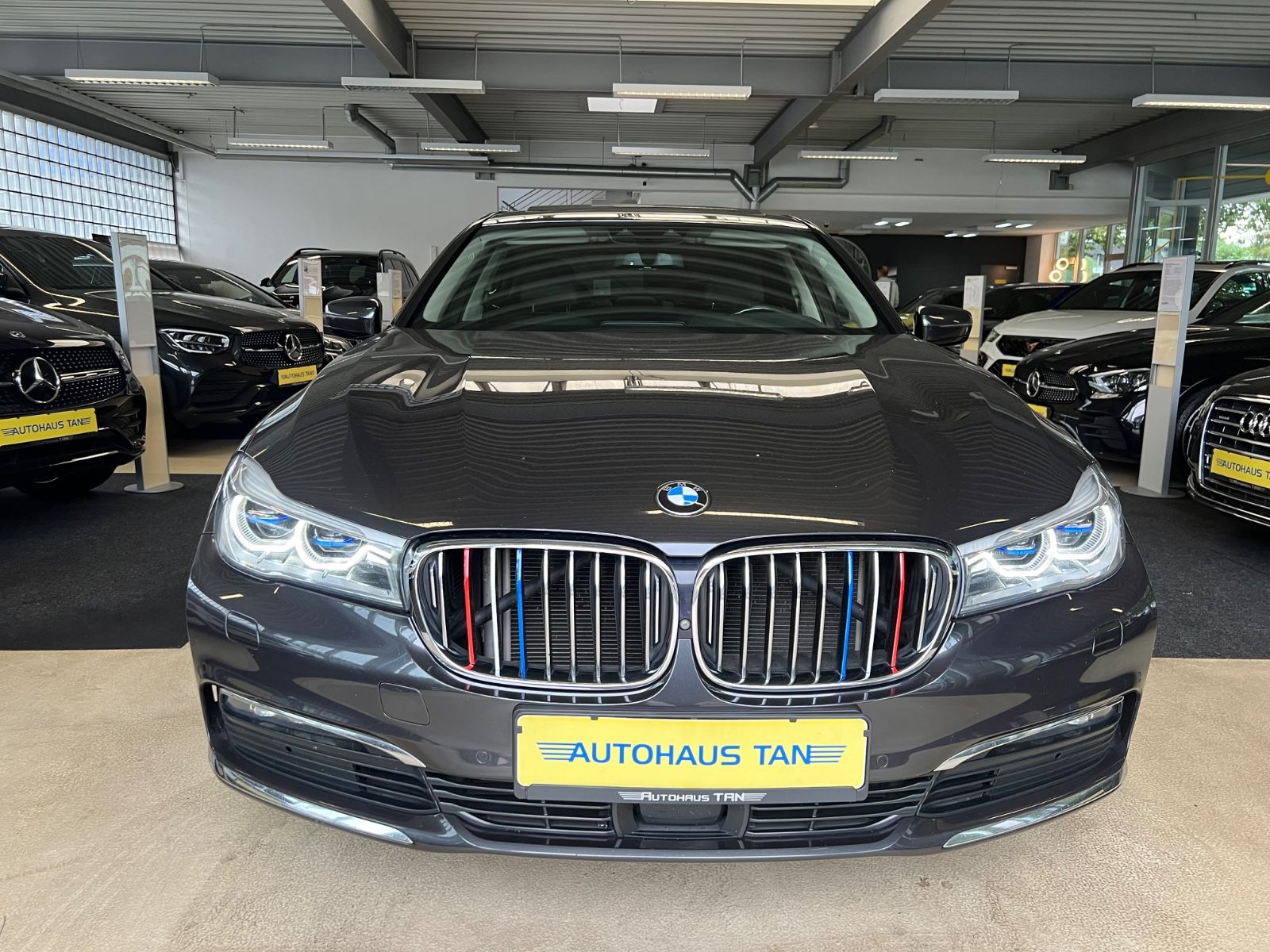 Fahrzeugabbildung BMW 740 d xDrive *MASSAGE* LEDER EXCLUSIVE *