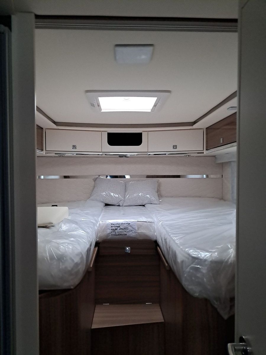 Fahrzeugabbildung Eura Mobil Integra I 760 EF Luminary Plus Paket