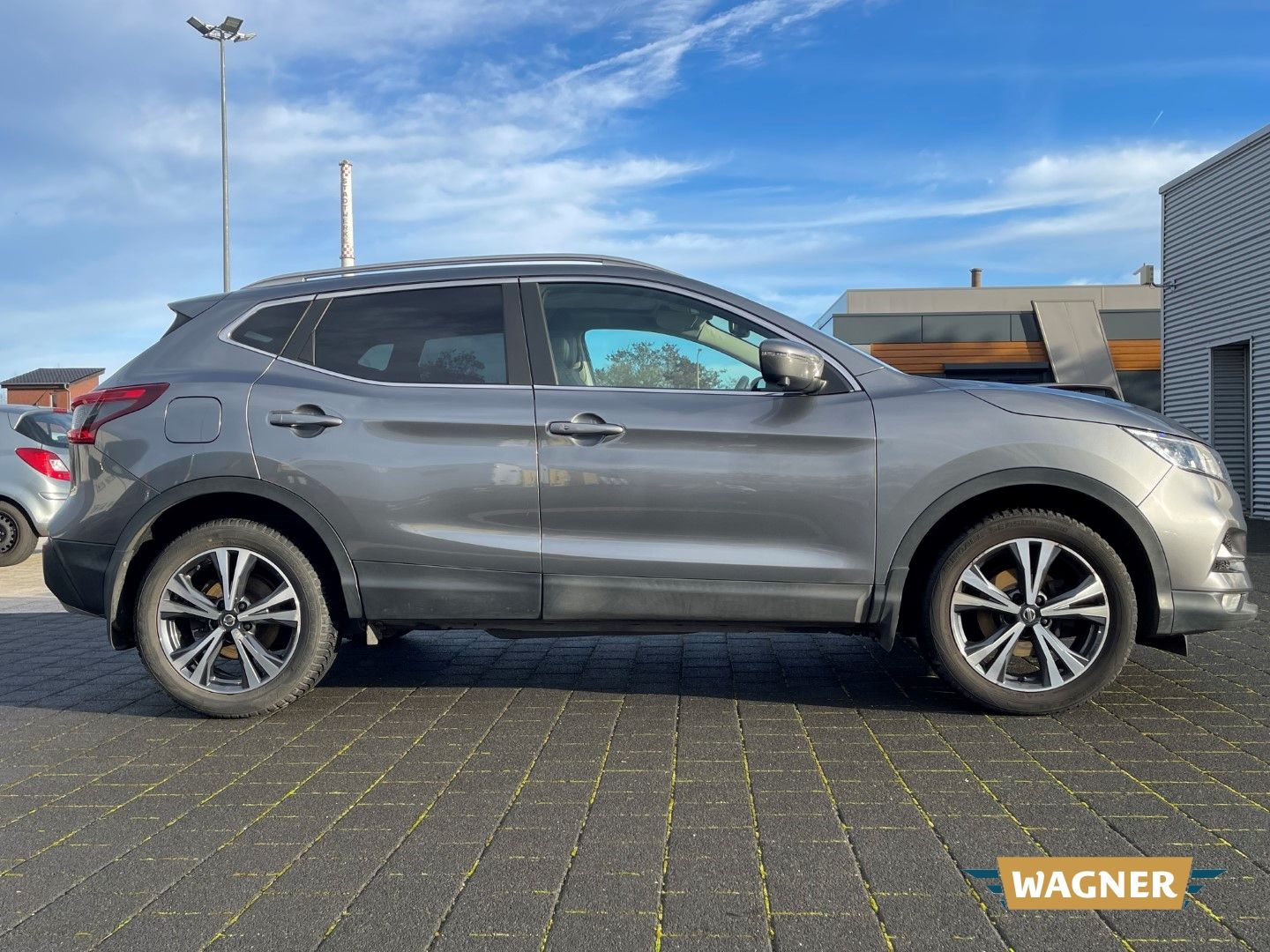 Fahrzeugabbildung Nissan Qashqai N-Connecta Auto springt nicht an