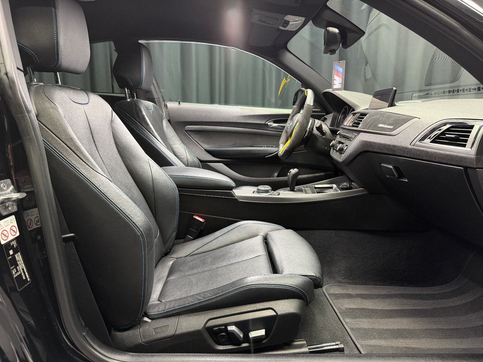 Fahrzeugabbildung BMW M2 Coupe |HJS|H/K|M-PERFORMANCE|H&R