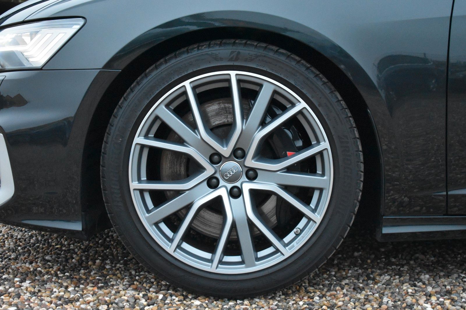 Fahrzeugabbildung Audi S6 Avant 3.0 TDI quattro Matrix-LED HUD