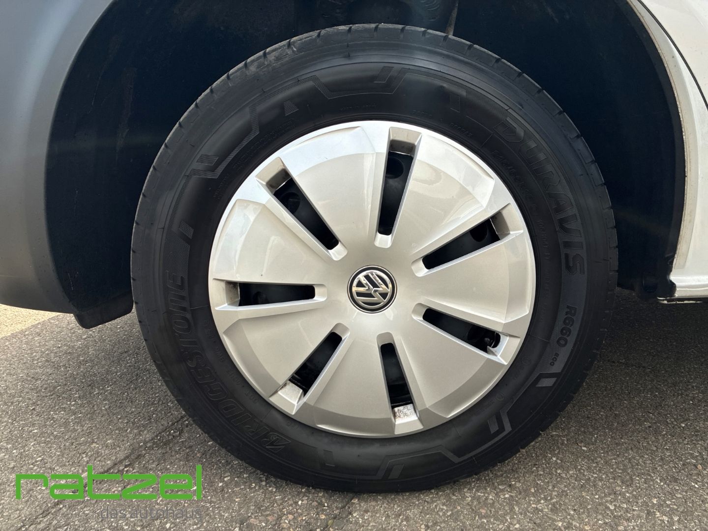 Fahrzeugabbildung Volkswagen T6.1 Caravelle KR 2.0 TDI 110KW DSG Navi Kamera