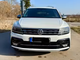 Volkswagen Tiguan Allspace 2.0 TSI, R-Line DSG 4MOTION - Volkswagen Tiguan Allspace R-Line mit Benzin-Antrieb