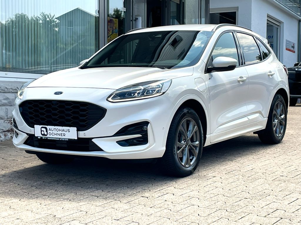 Ford Kuga — hlavná fotografia