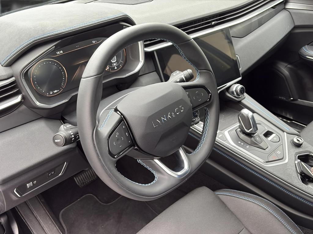 Lynk&Co 01