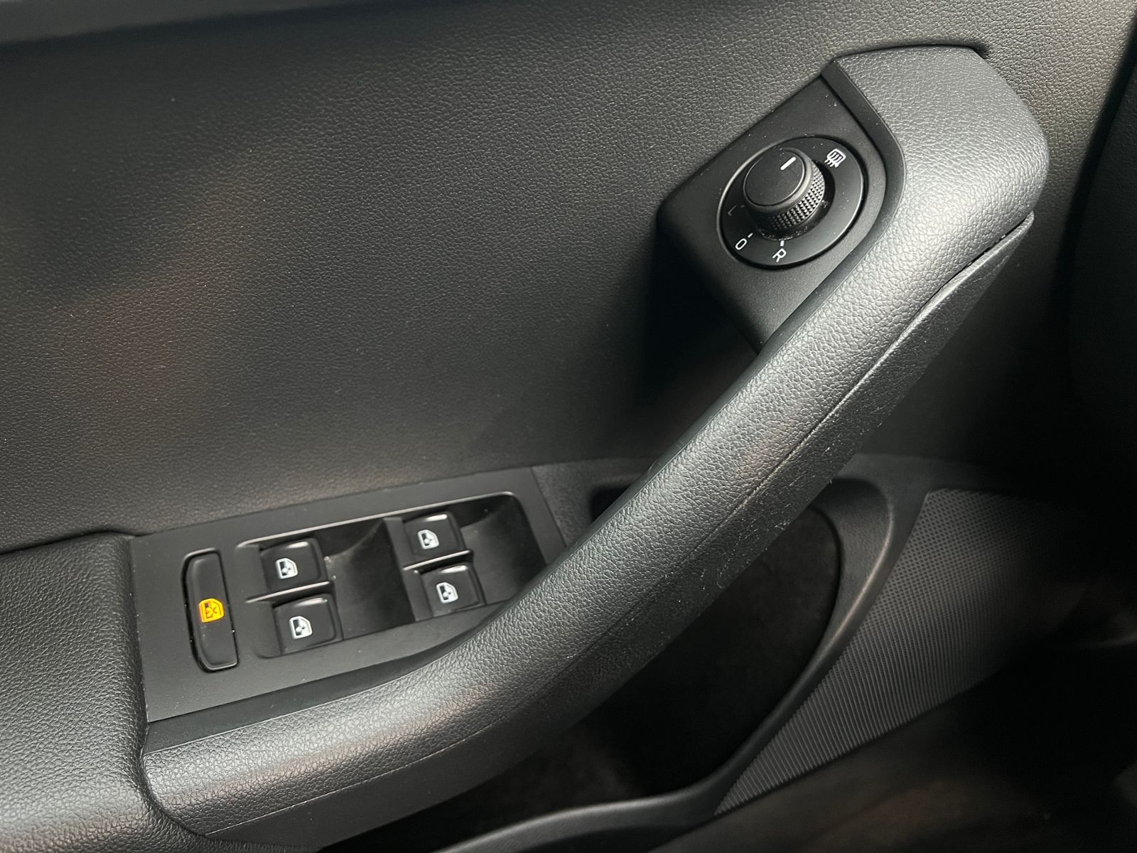 Fahrzeugabbildung SKODA Octavia Combi Style 1.5 TSI DSG ACT *Einparkhilf